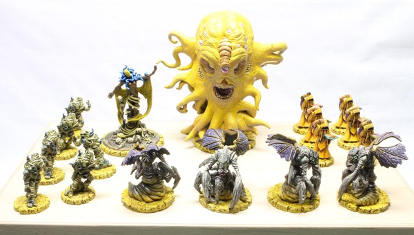 All of the faction’s models on top of their box, for comparison with the unpainted version.
