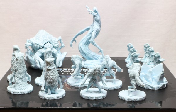 All of the faction’s models on top of their box, before painting began.